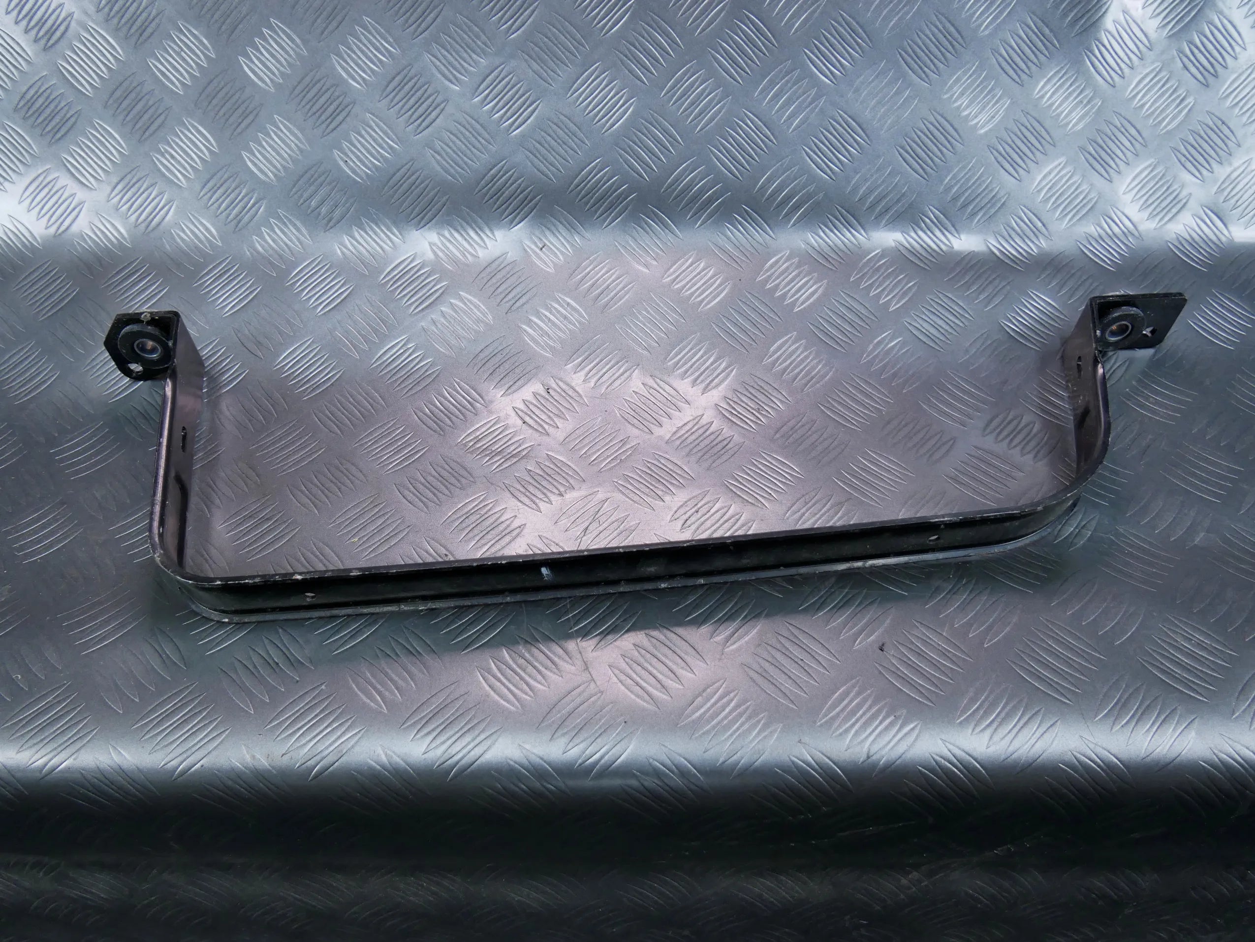 Obejma mocowanie baku paliwa 3Q0201653 VW PASSAT B8 KOMBI