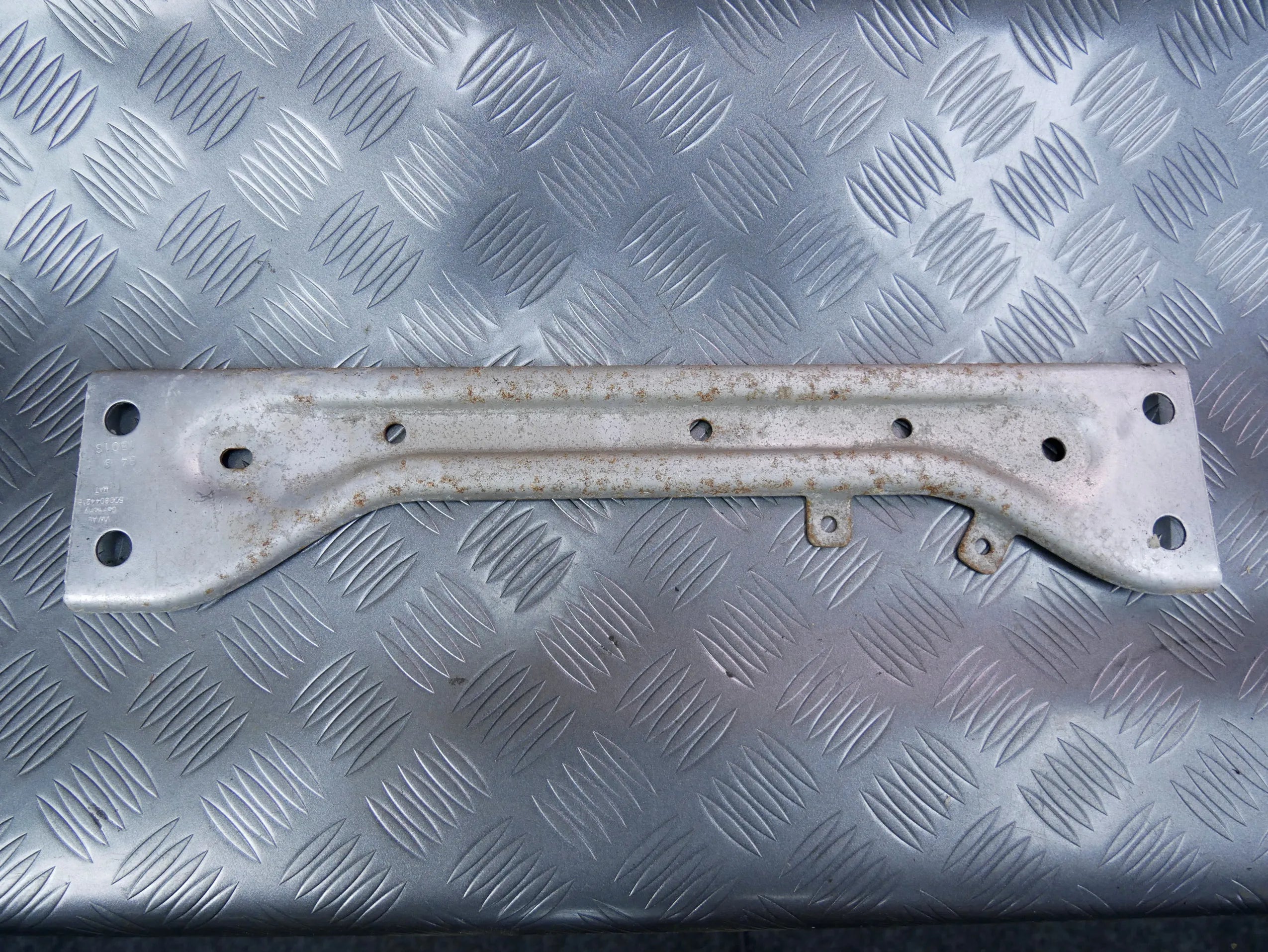 Wspornik wzmocnienie tunelu 5Q0804421B VW PASSAT B8