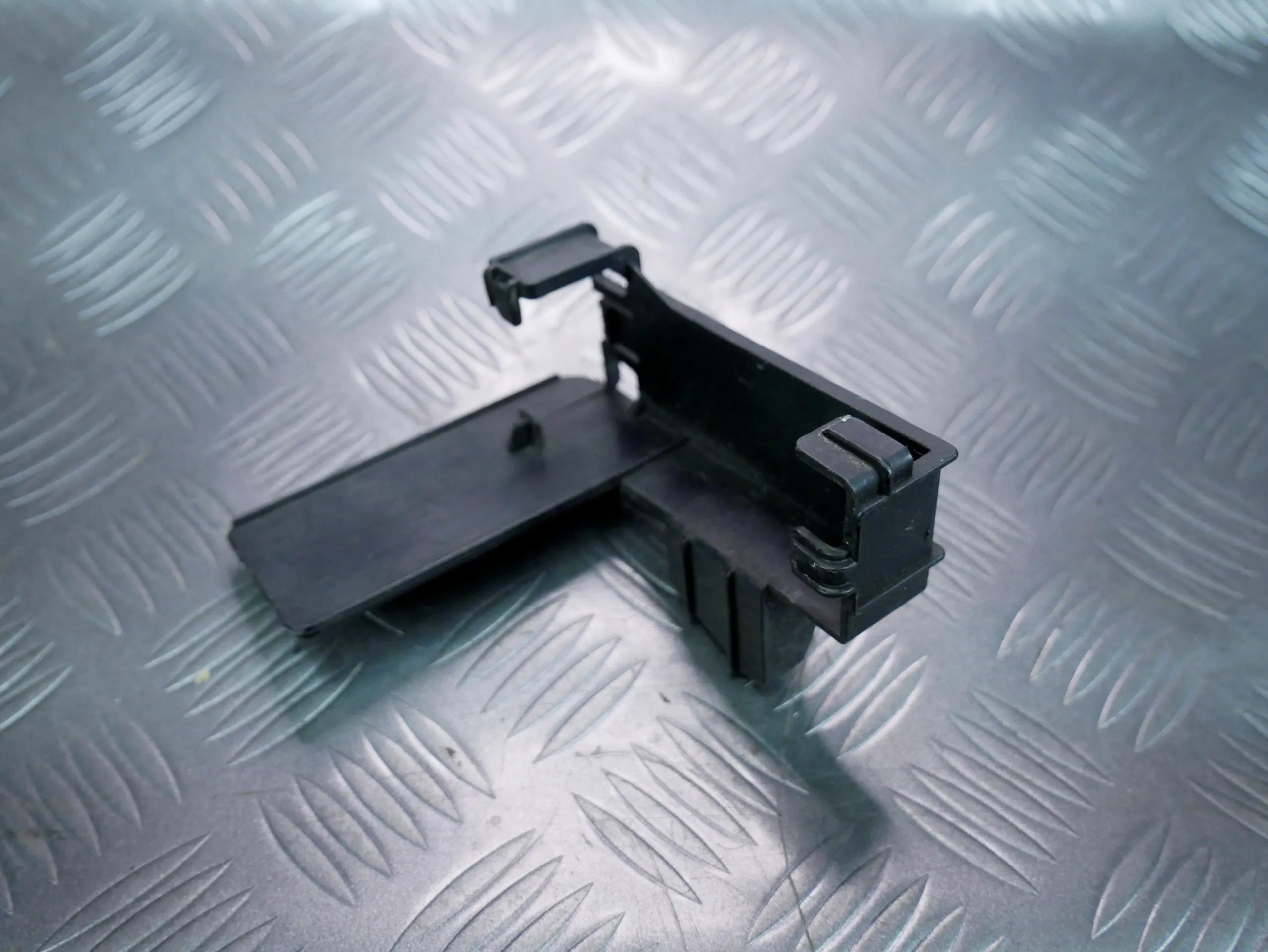 Uchwyt mocowanie sterownika 3G0907538 VW PASSAT B8