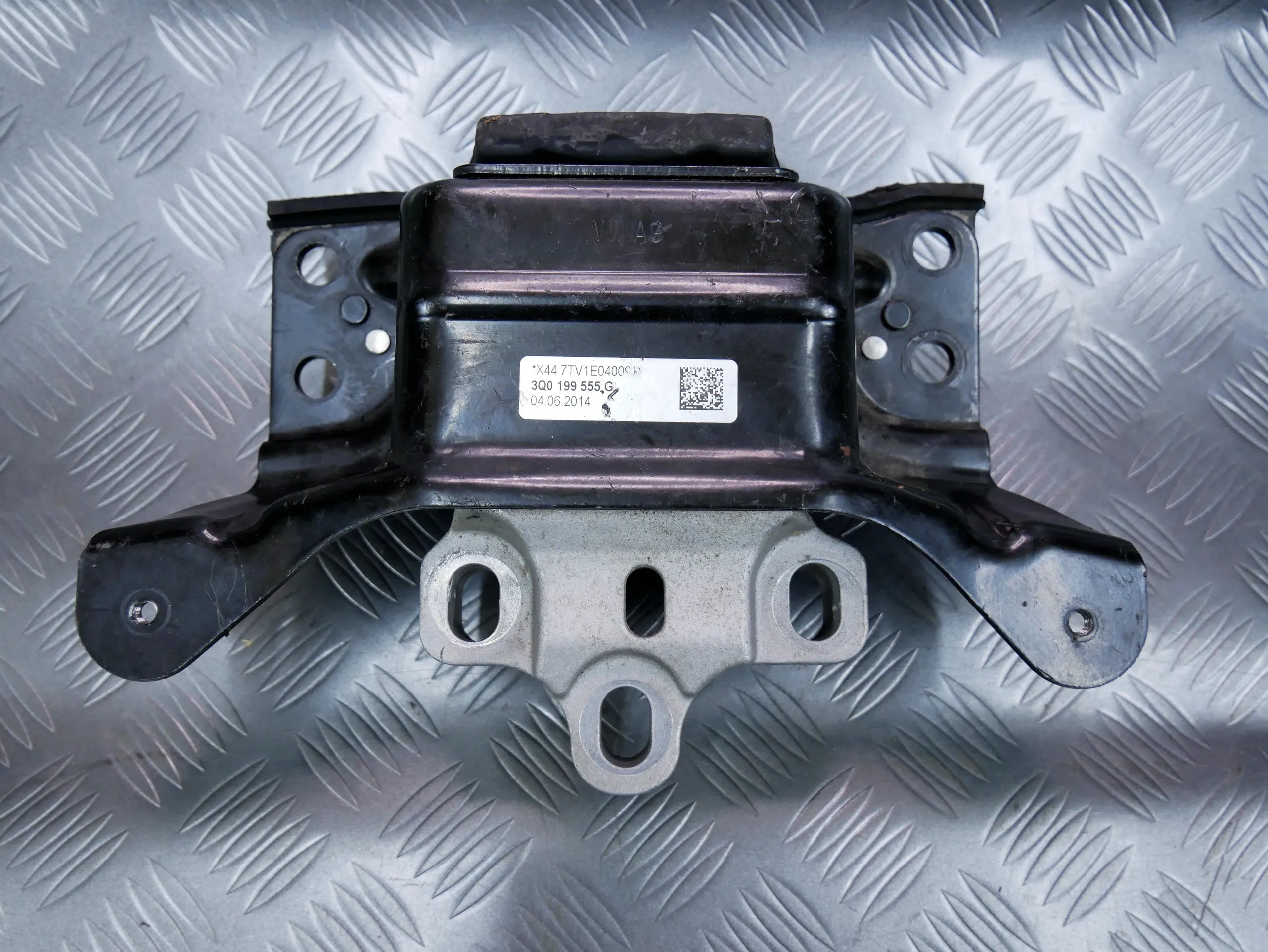 Łapa poduszka skrzyni 3Q0199555G VW PASSAT B8