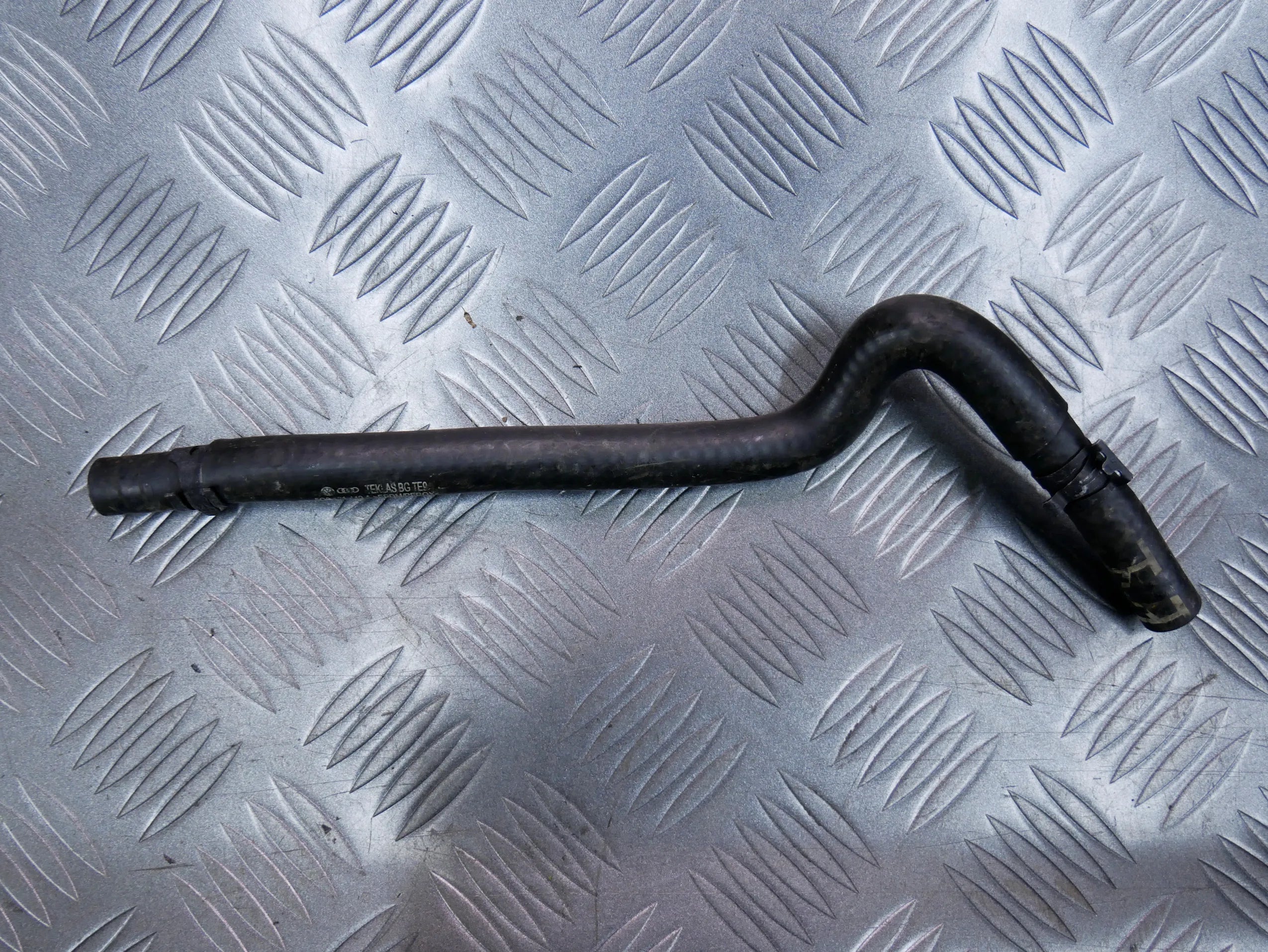 Rura wąż wody 5Q0121449A VW PASSAT B8 2.0 TDI