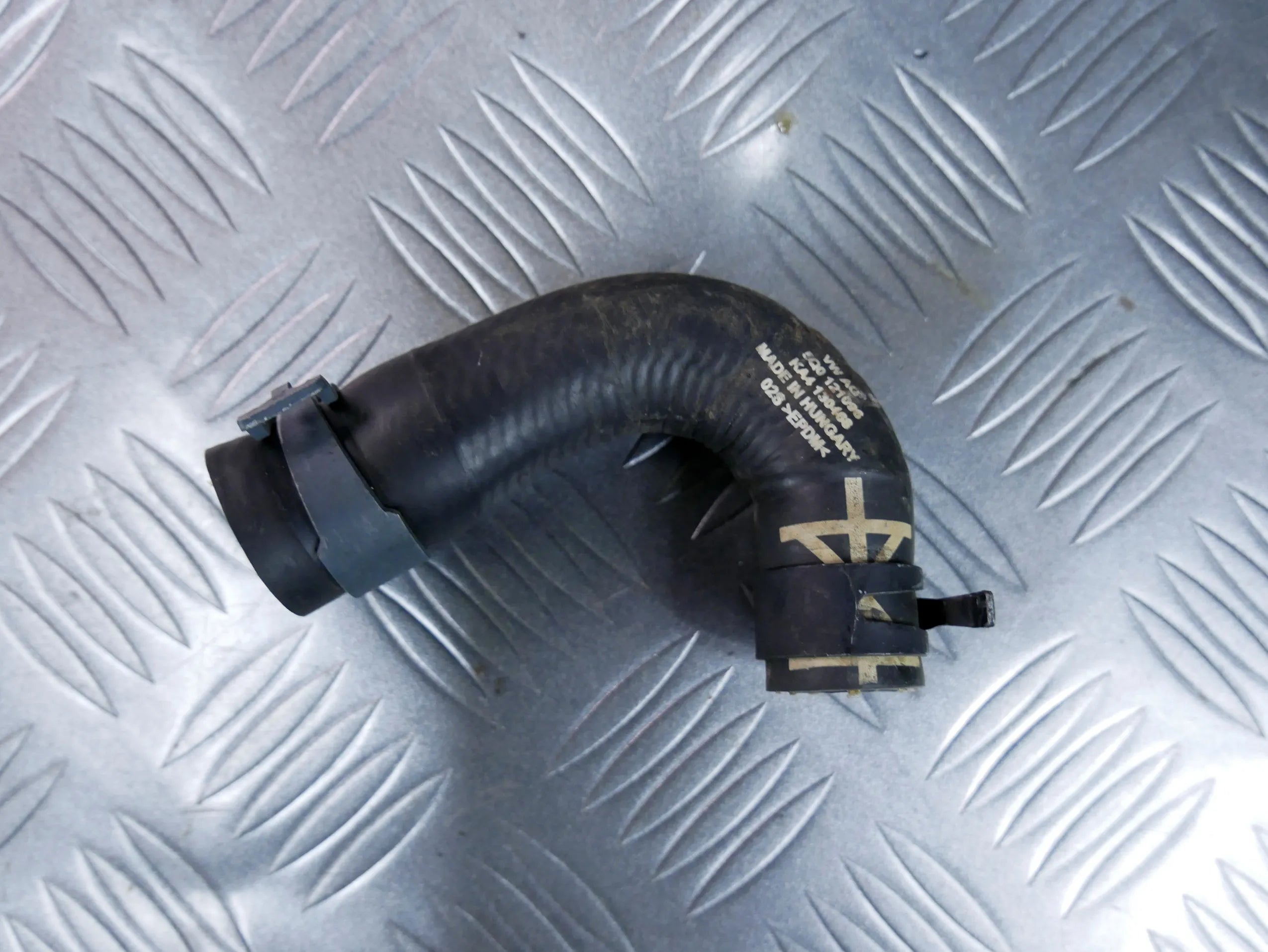 Rura wąż wody 5Q0121096 VW PASSAT B8 2.0 TDI