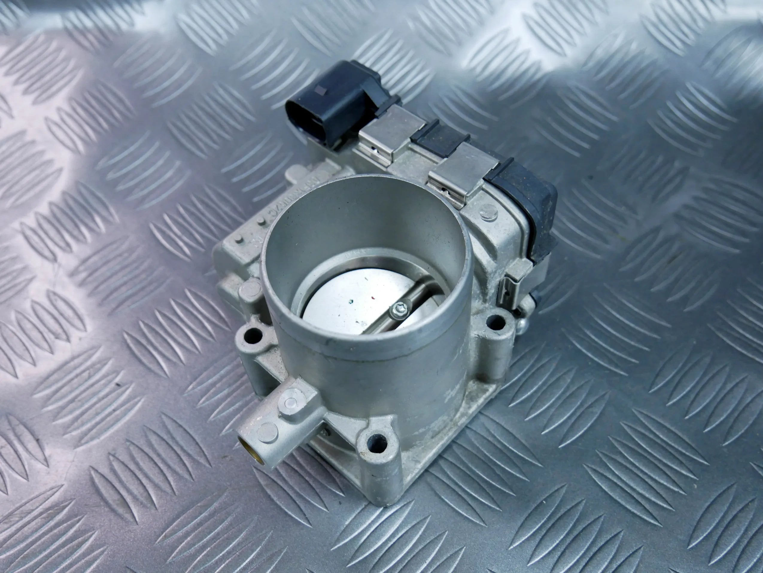 Przepustnica 03F133062C VW PASSAT B8 GTE 1.4 TSI