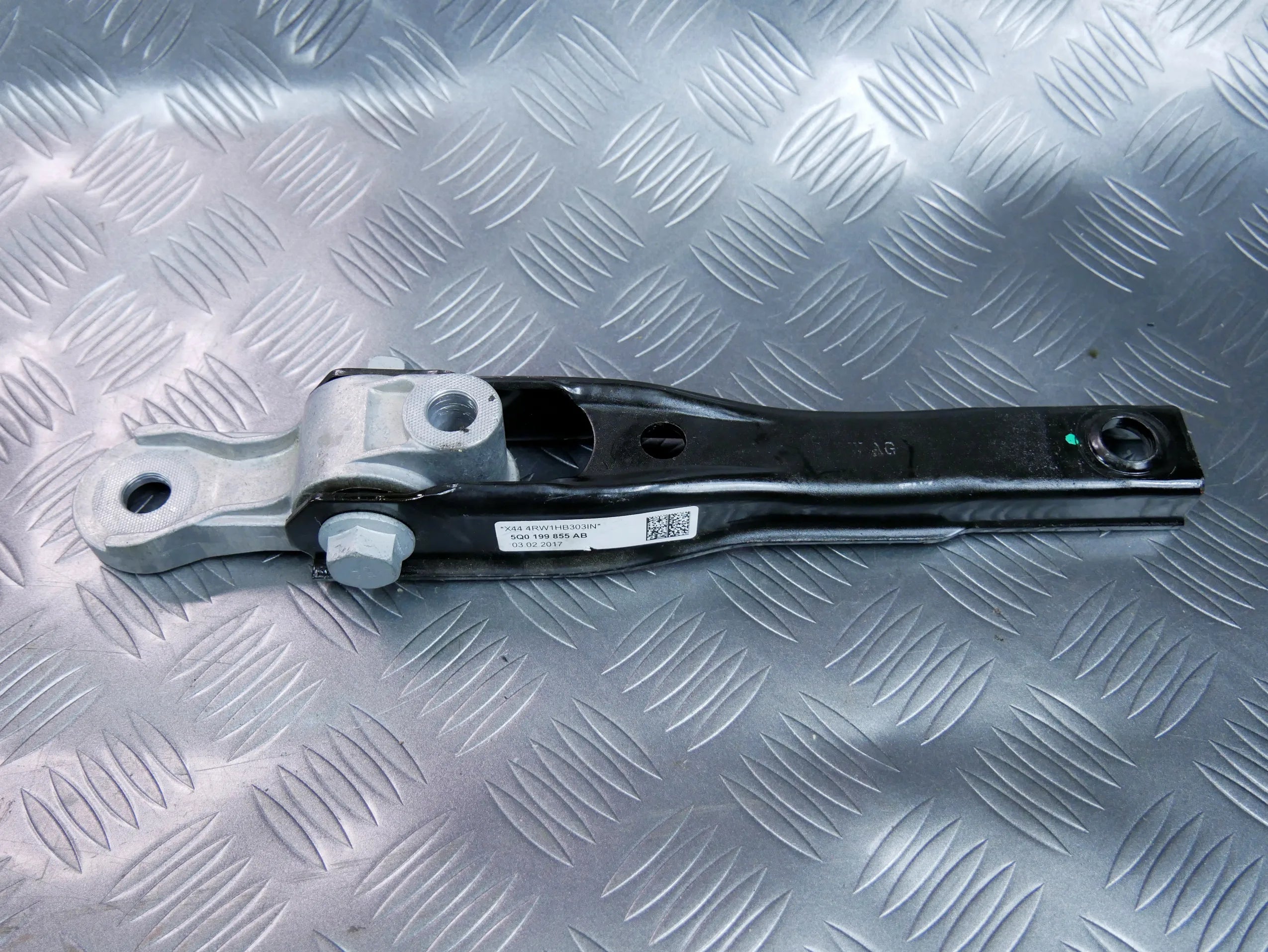 Łapa wspornik skrzyni 5Q0199855AB VW PASSAT B8 GTE 1.4 TSI