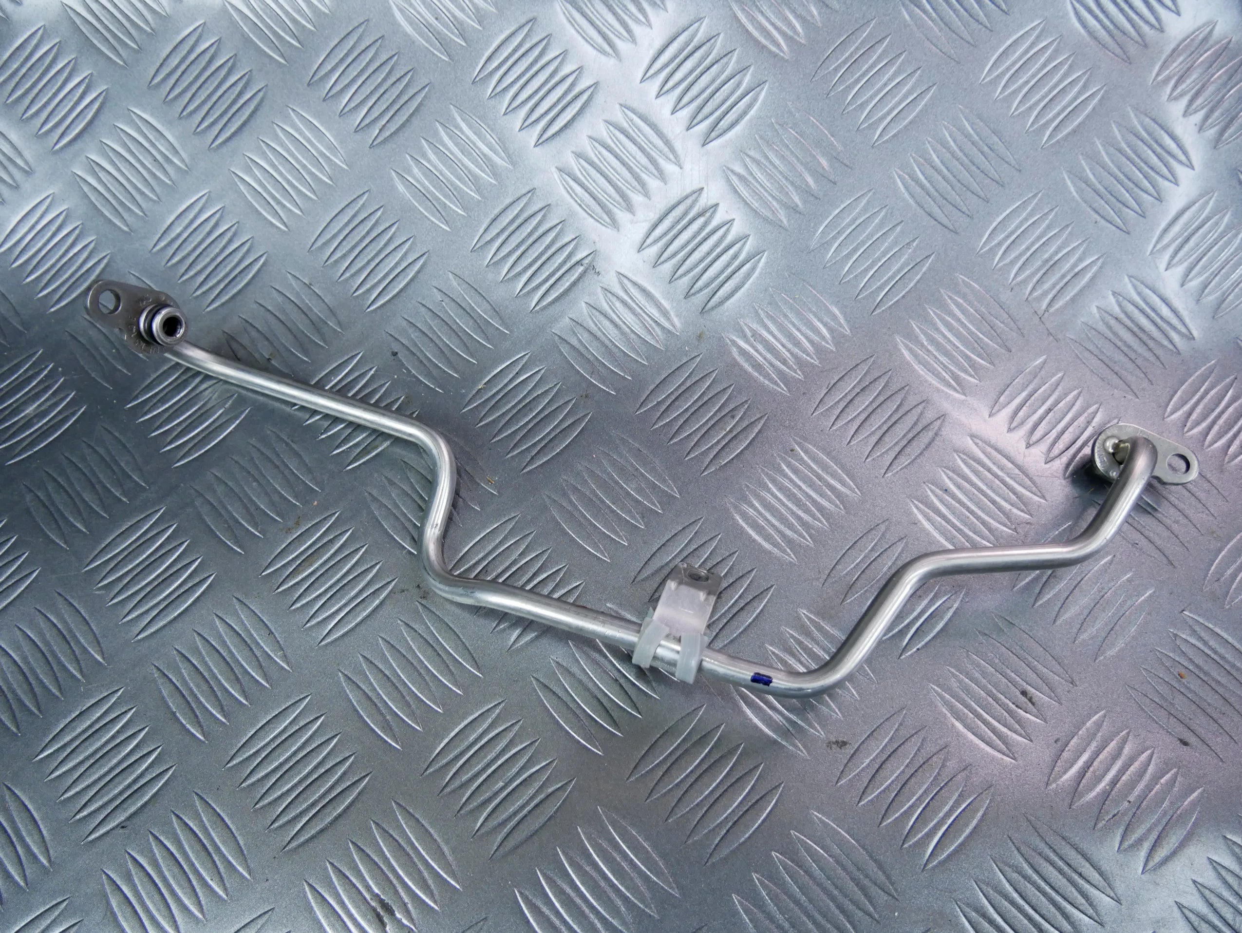 Rurka przewód olejowy turbiny 04E145140E VW PASSAT GTE 1.4 TSI