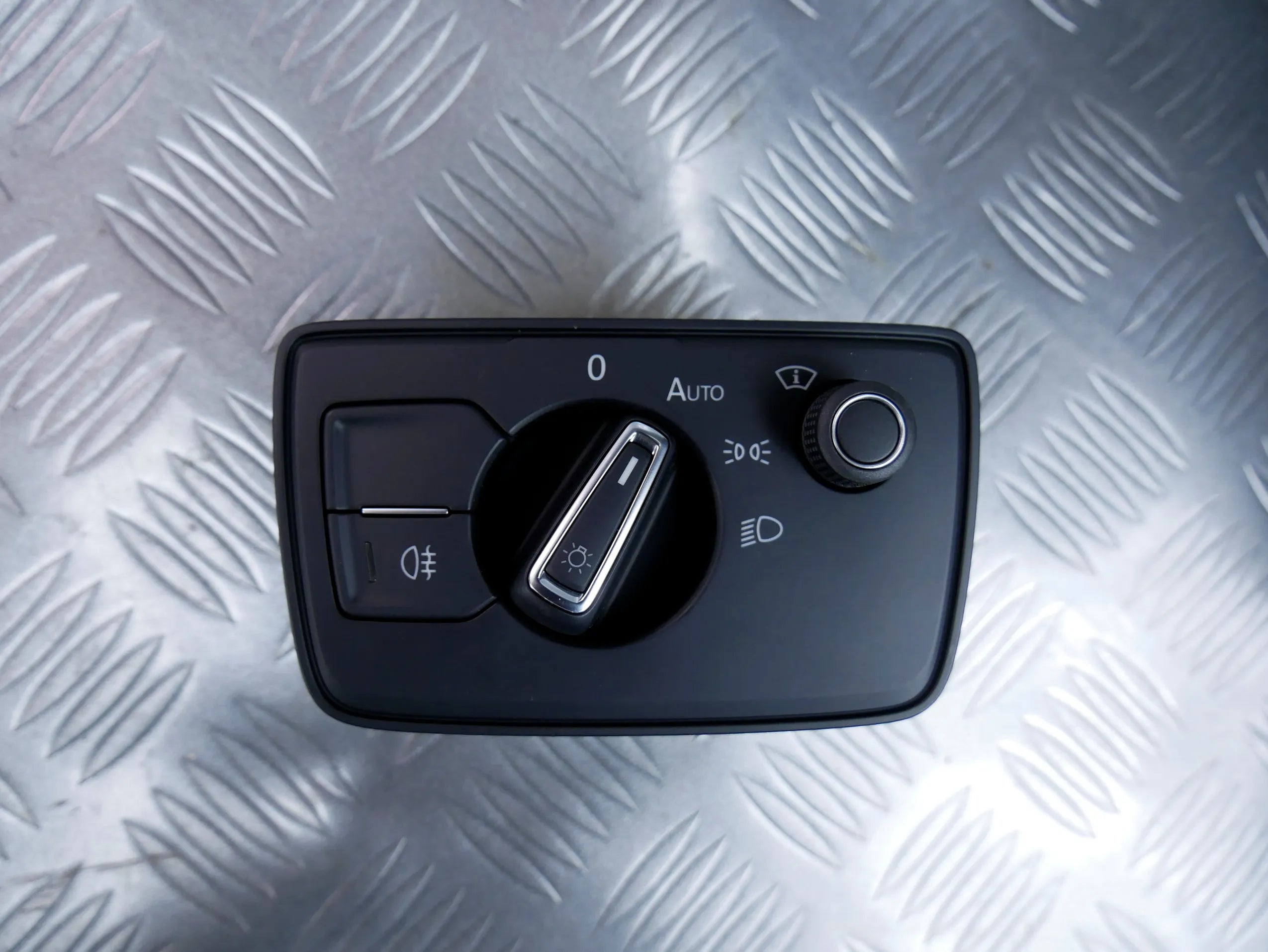 Włącznik przełącznik świateł 3G0941633S VW PASSAT B8