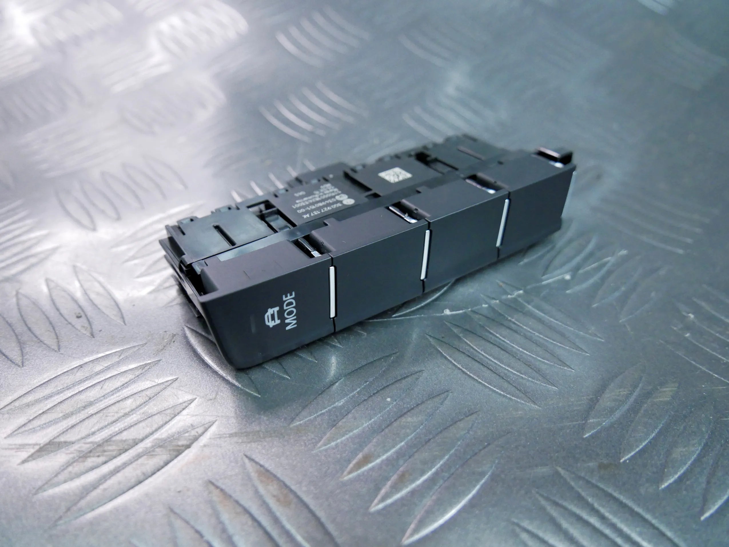 Panel przycisków przełączników 3G0927137AK VW PASSAT B8