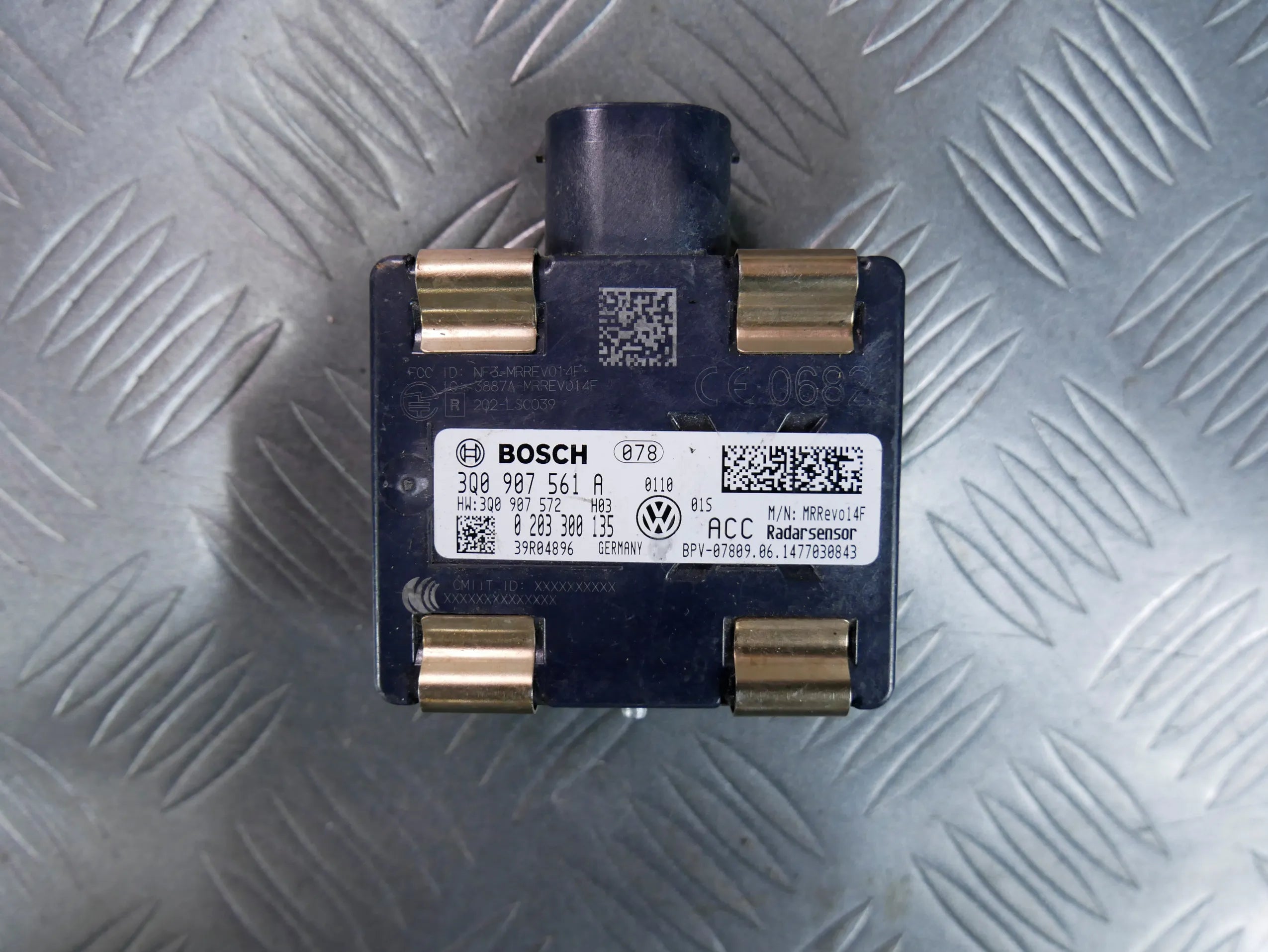 Radar ACC DISTRONIC 3Q0907561A VW PASSAT B8