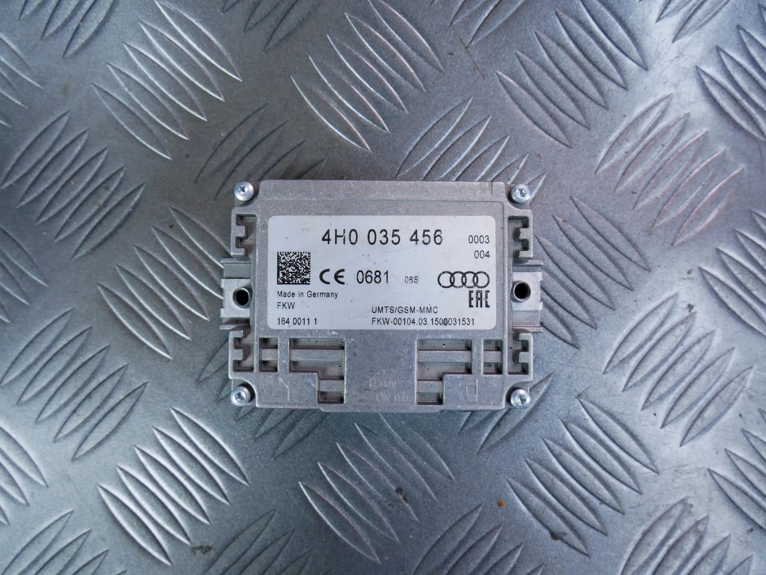 Wzmacniacz antenowy 4H0035456 VW PASSAT B8