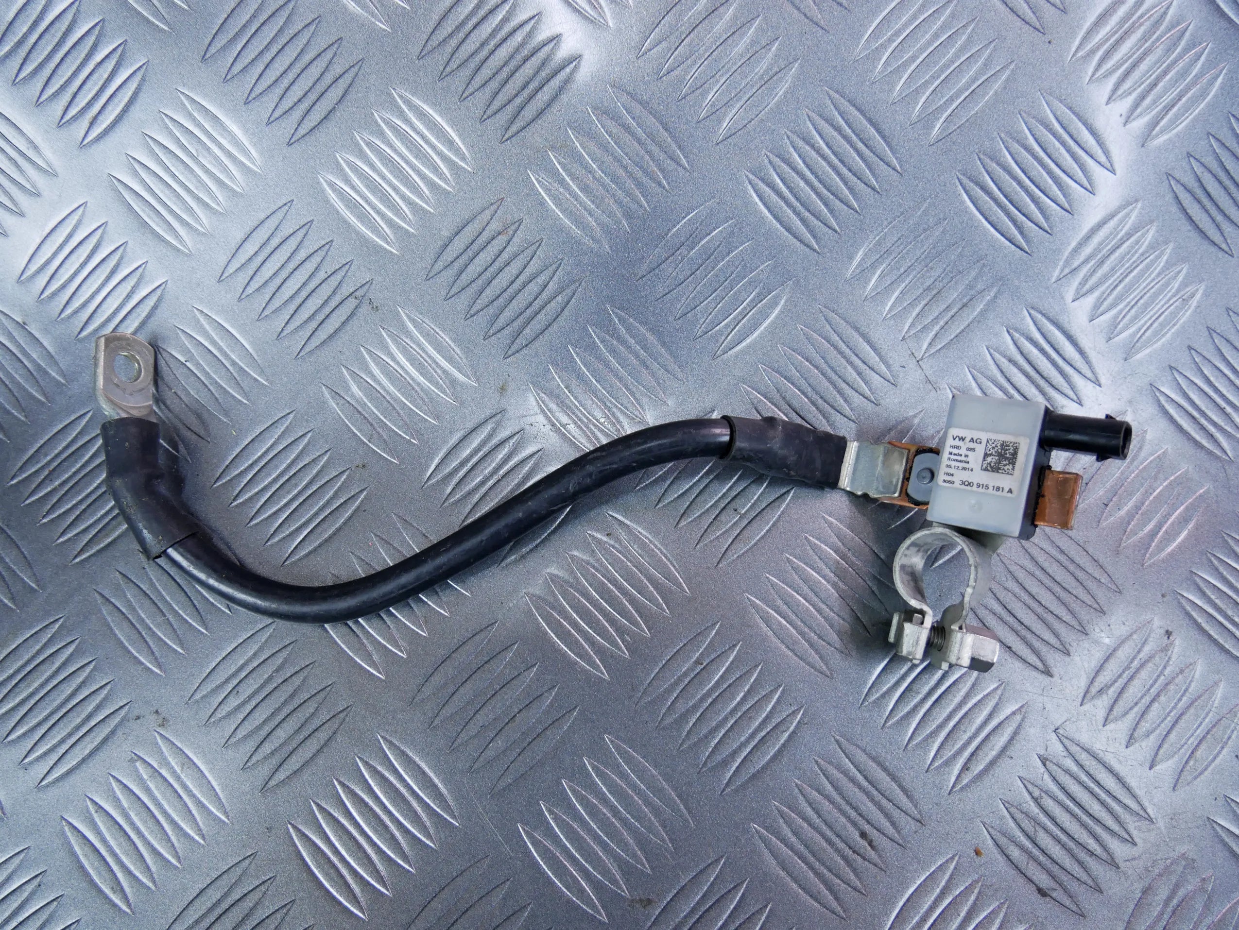 Klema minusowa bezpiecznik 3Q0915181A VW PASSAT B8