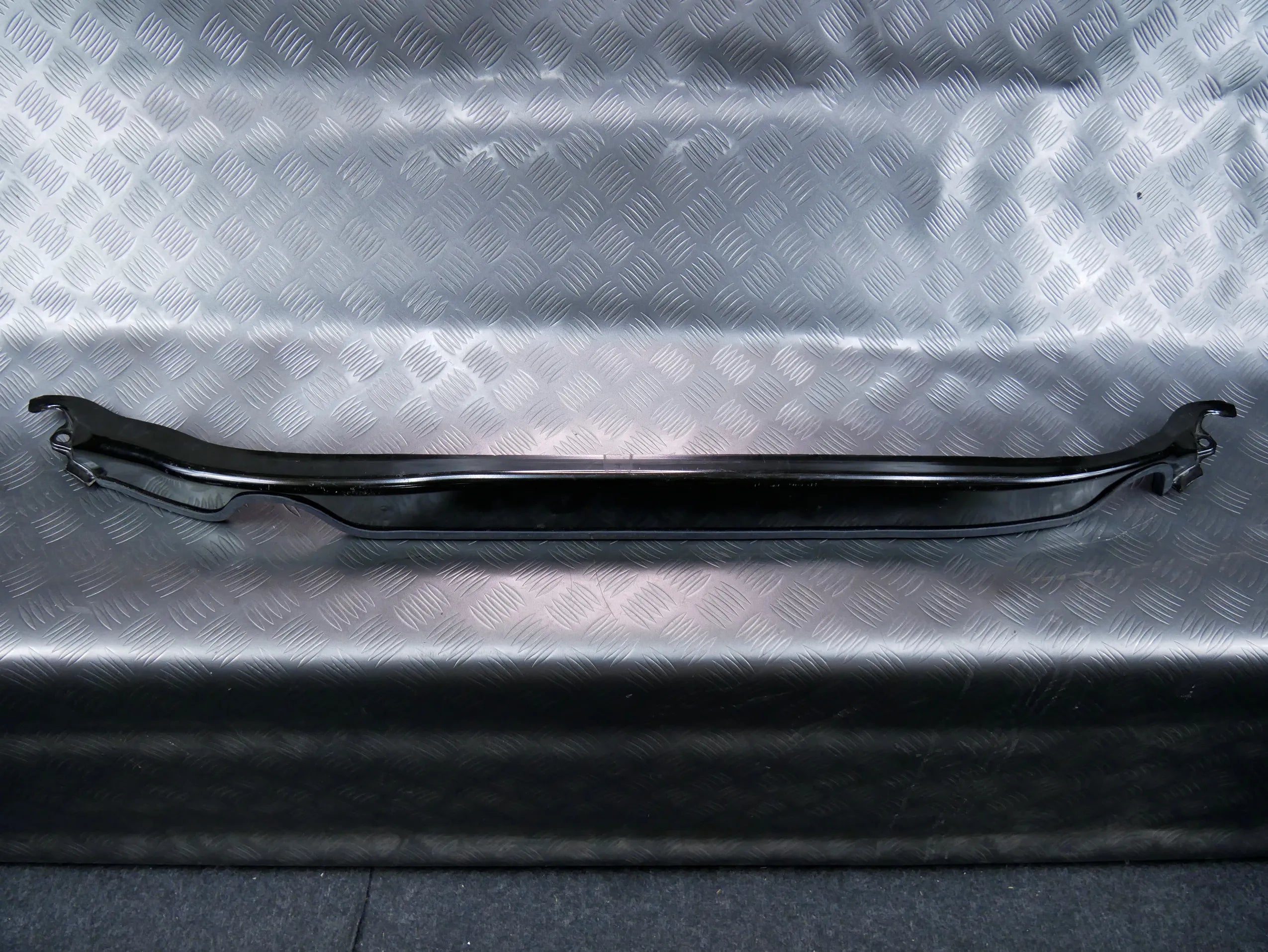 Rynna podszybia metalowa 3G0805275A VW PASSAT B8