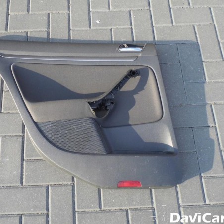 Boczek tapicerka drzwi tylne prawe VW Golf V 5D - Davicar.pl