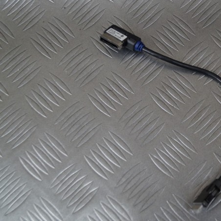 Kabel adapter iPhone 000051446C VW CADDY III - Davicar.pl