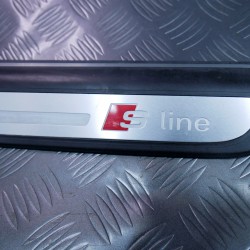 Listwa progowa S-LINE przód lewa 8U0853373B AUDI Q3 8U0