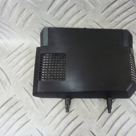 Amplifier cover 8S0907390...