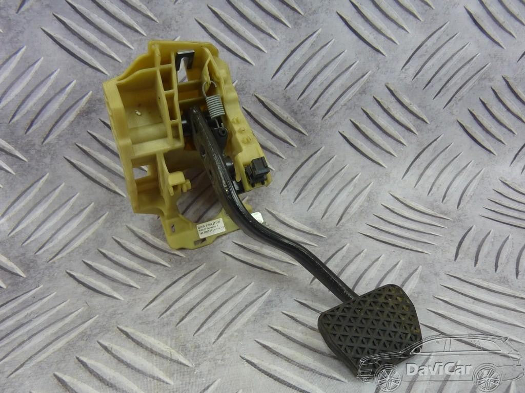Pedał hamulca automat 6769221 BMW E60 530D