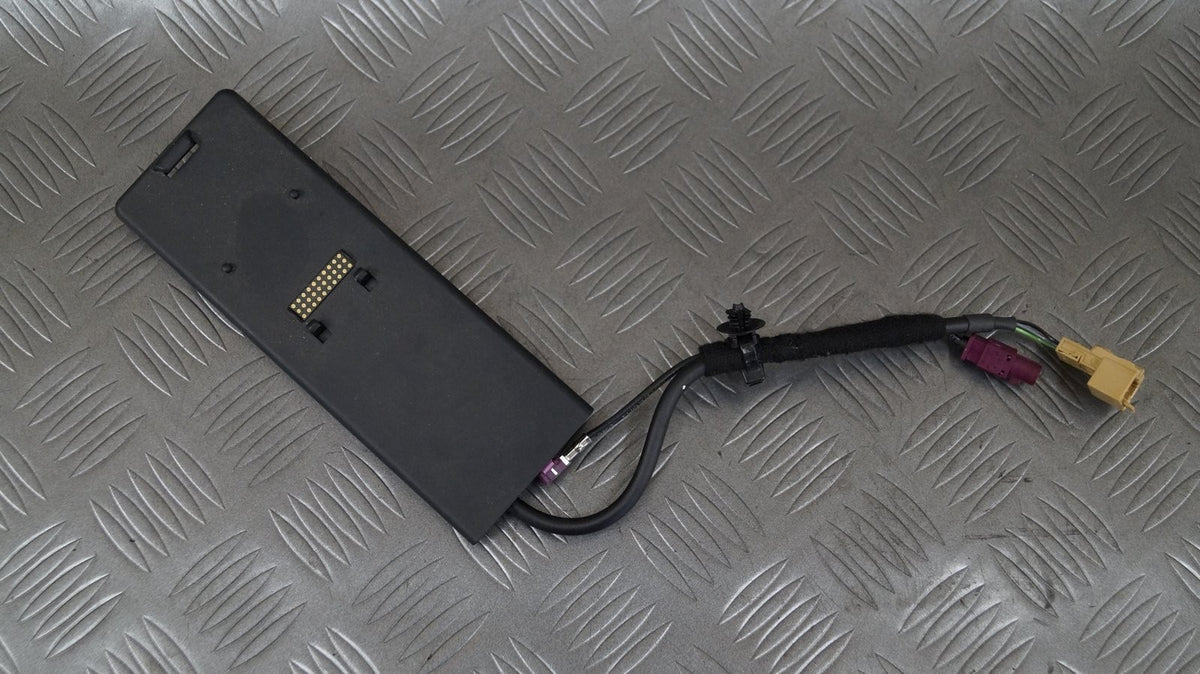 Uchwyt adapter telefonu 4G0862401 AUDI A7 4G8