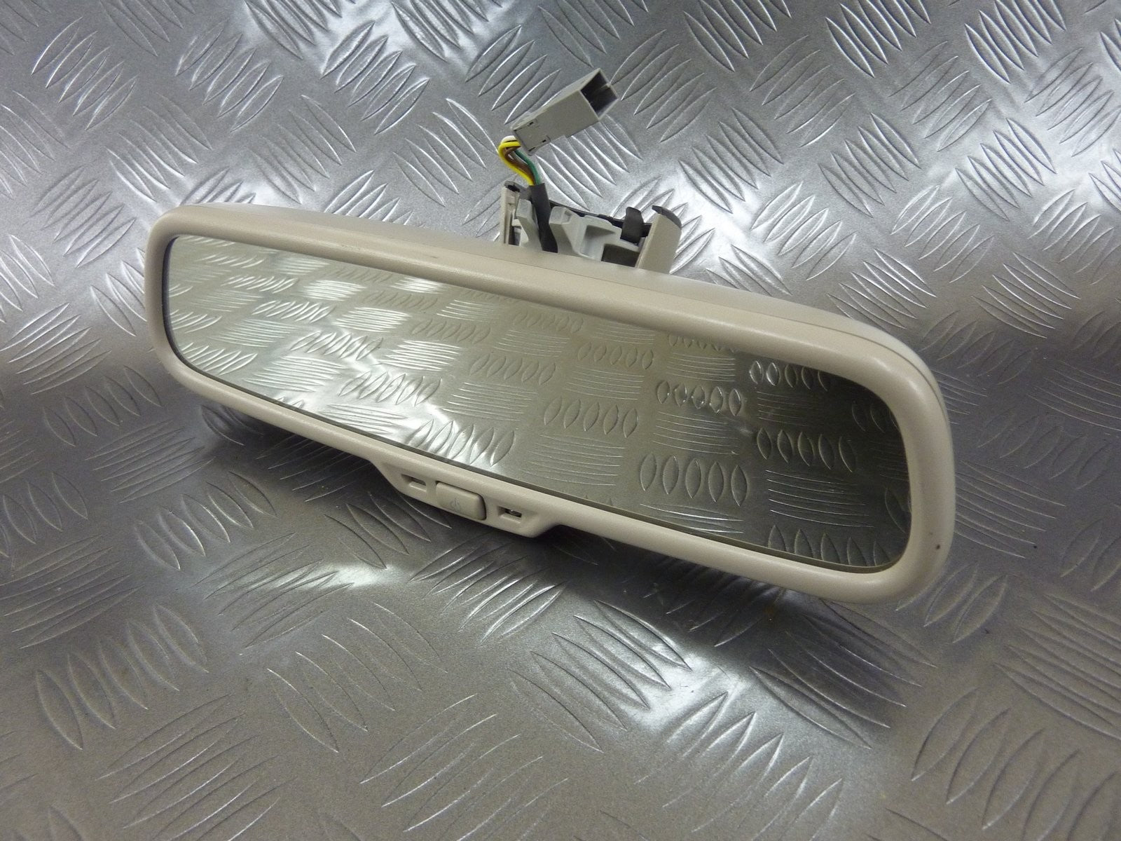 Lusterko wsteczne 4L0857511 J50 AUDI Q7