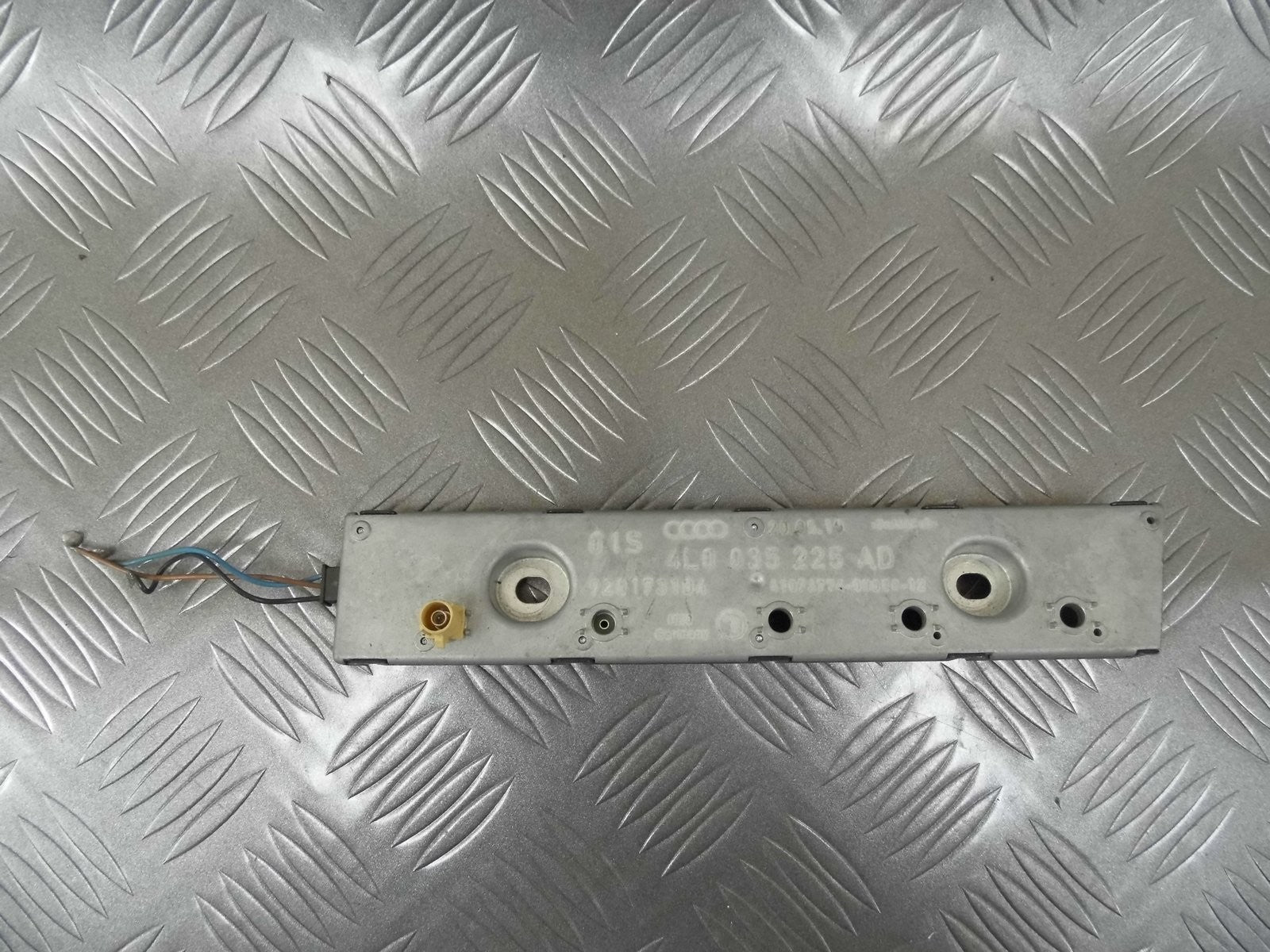 Wzmacniacz antenowy 4L0035225AD AUDI Q7