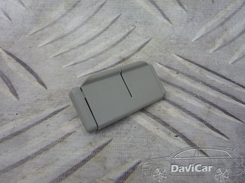 Zaślepka siatki bagażnika prawa 24453433 MERIVA A