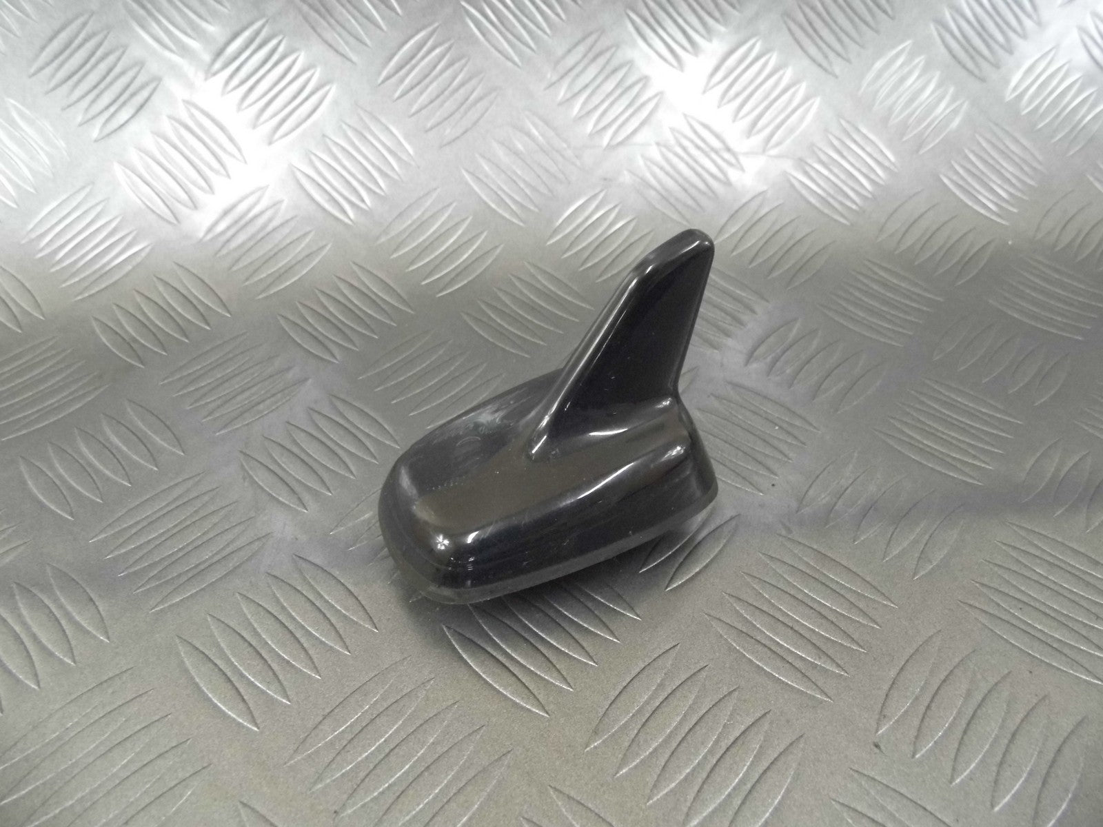 Antena dachowa 5Q0035507N SKODA SUPERB III