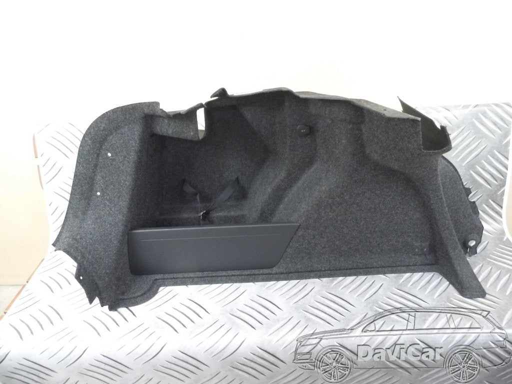 Tapicerka boczek bagażnika lewy 5C6867427G JETTA