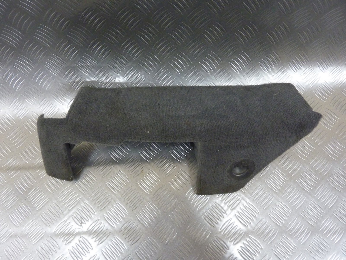 Osłona pod fotel przód prawa 7L0881328 AUDI Q7