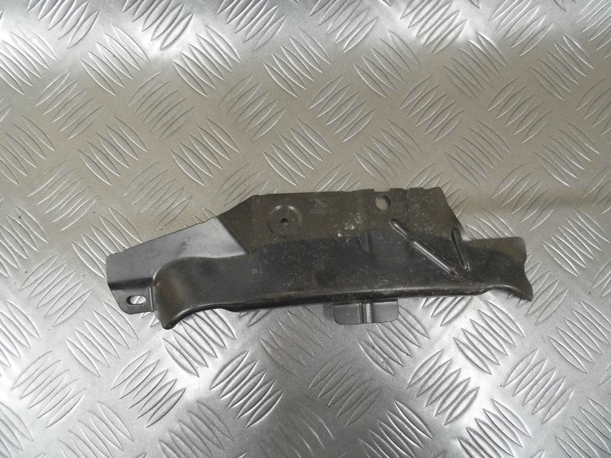 Mocowanie kurtyny prawe 4L0880756 AUDI Q7
