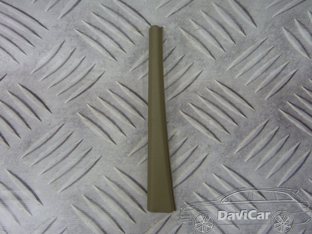 Osłona słupka deski lewa beżowa 4L0868203A AUDI Q7
