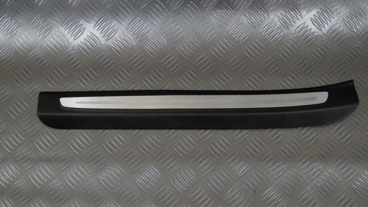 Listwa progowa przód lewa 4L0853373E AUDI Q7