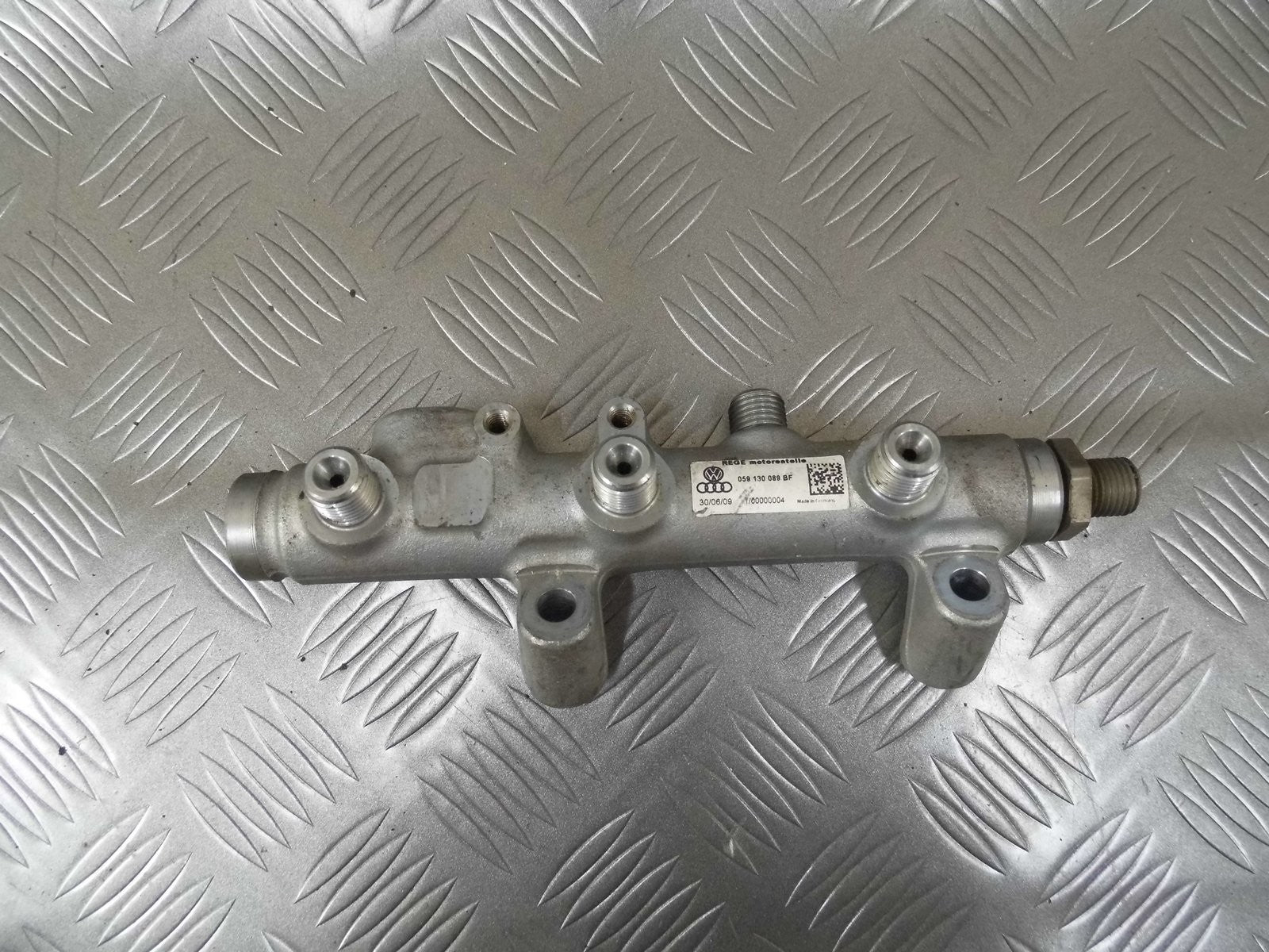 Listwa wtryskowa 059130089BF AUDI Q5 3.0 TDI