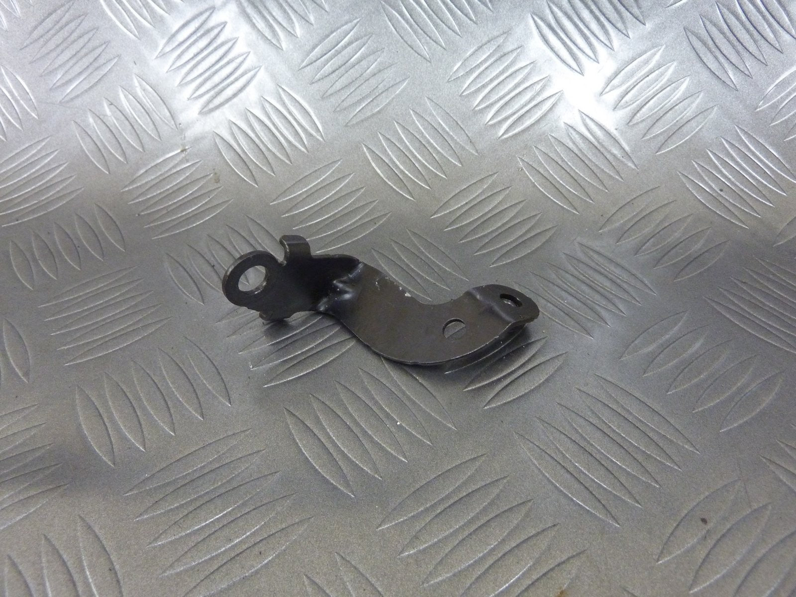 Mocowanie pompy wody 5Q0121093N VW TIGUAN 2.0 TDI