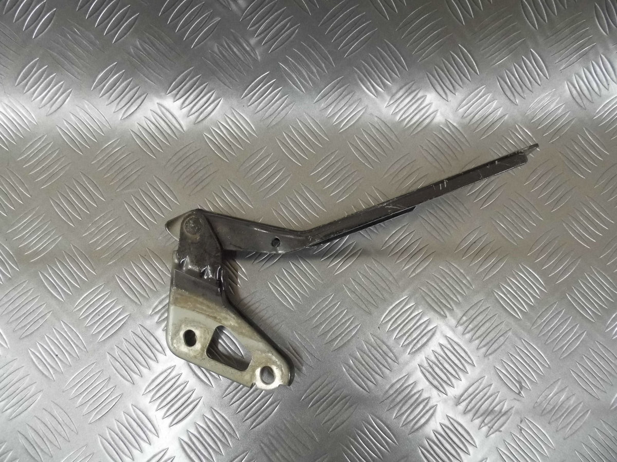 Zawias maski prawy 4L0823302 AUDI Q7
