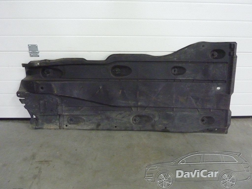 Osłona podwozia prawa 5Q0825202D AUDI A3 8V0