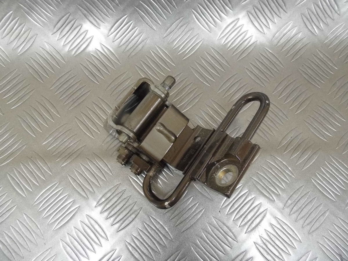 Zawias drzwi dolny prawy tył 4L0833412A AUDI Q7