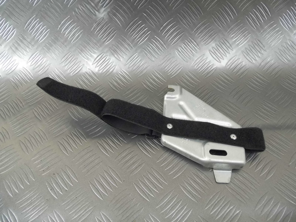 Mocowanie kompresora 4L0012635B AUDI Q7 4L0