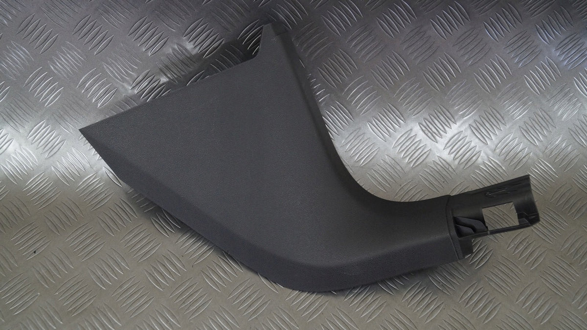 Osłona progu słupka prawa 3G8863484 VW ARTEON