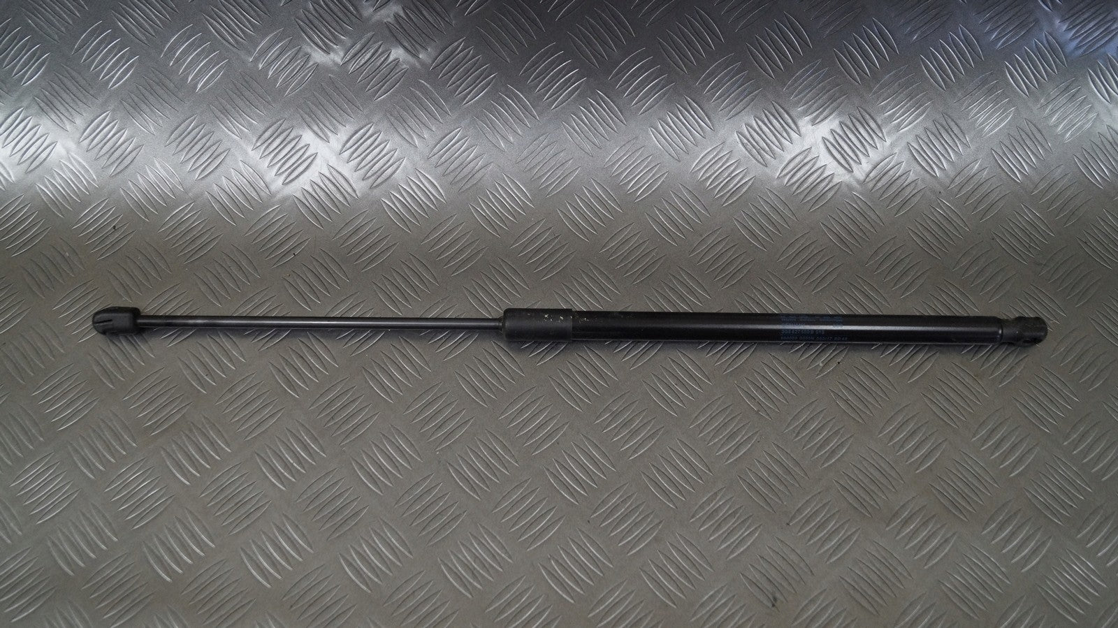 Siłownik amortyzator klapy 3G8827550B VW ARTEON
