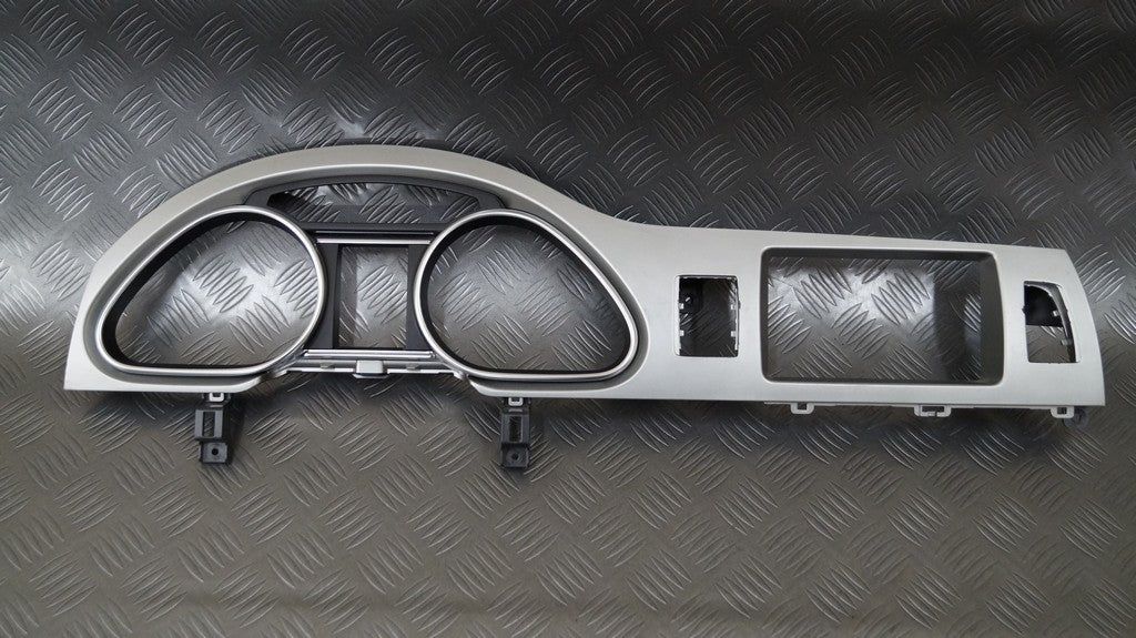 Ramka obudowa licznika 4L1857115G AUDI Q7