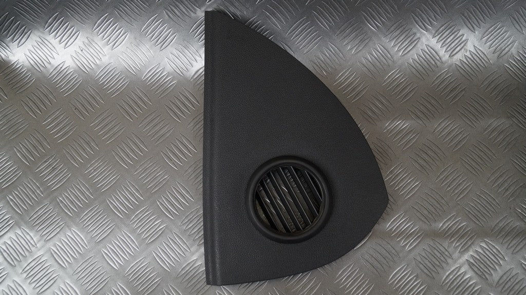 Osłona boku konsoli prawa 4L0857086 AUDI Q7