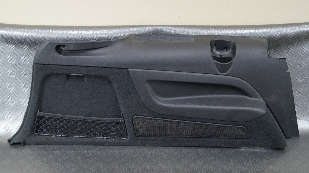Boczek bagażnika lewy 4L0863879 AUDI Q7
