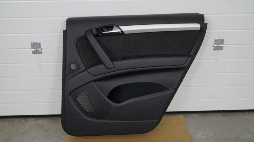 Boczek drzwi tył prawy ALCANTARA AUDI Q7 LIFT