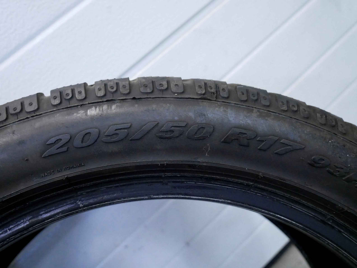 Opona zimowa PIRELLI SOTTOZERO Winter 210 205/50R17