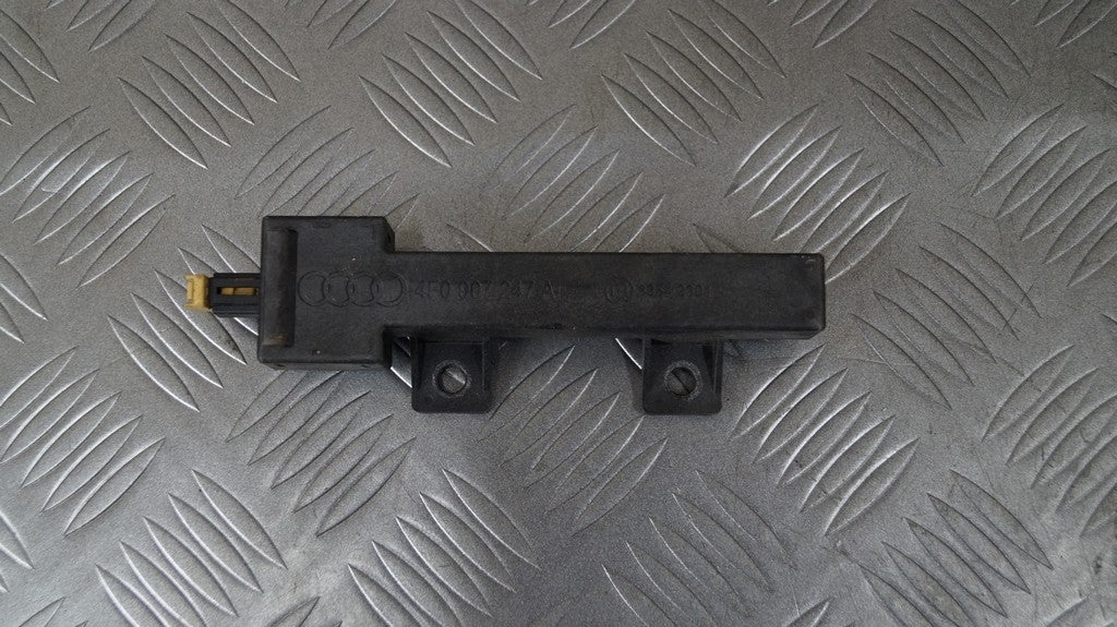 Antena KESSY 4F0907247A AUDI Q7
