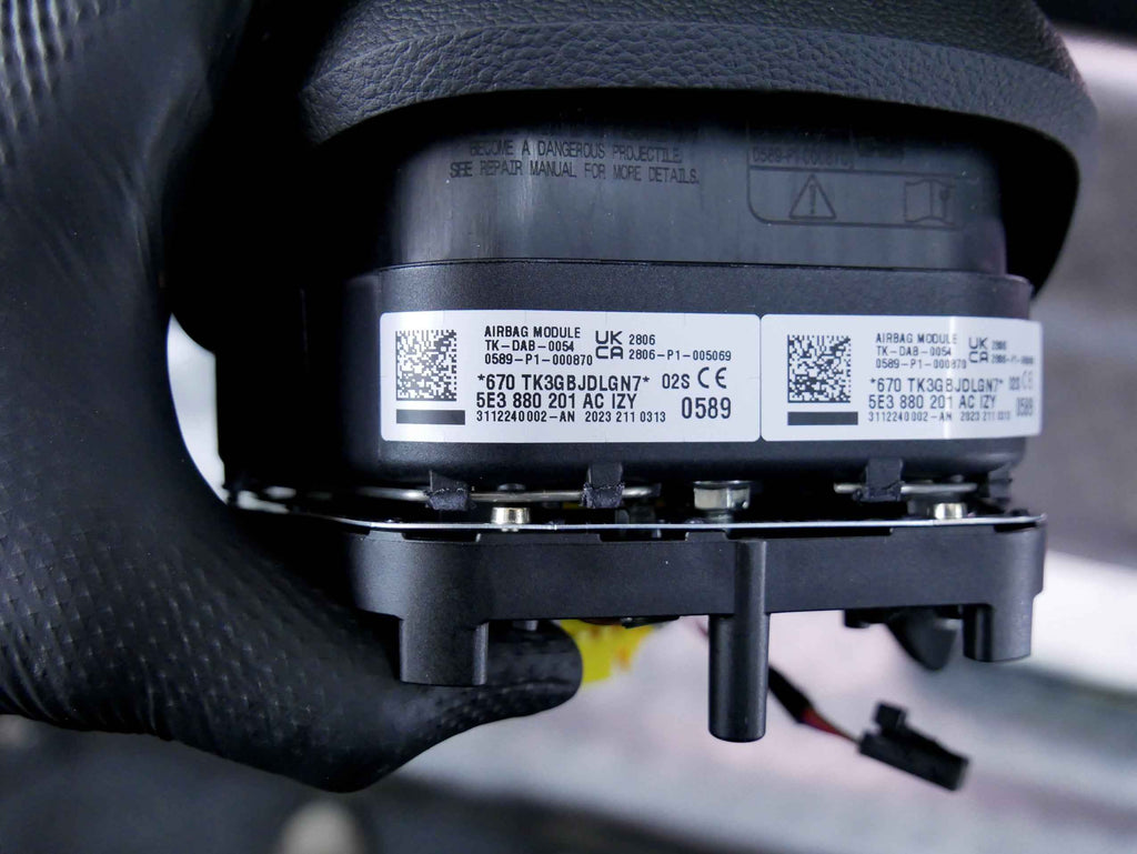 Airbag poduszka kierowcy 5E3880201AC SKODA OCTAVIA IV 2020-