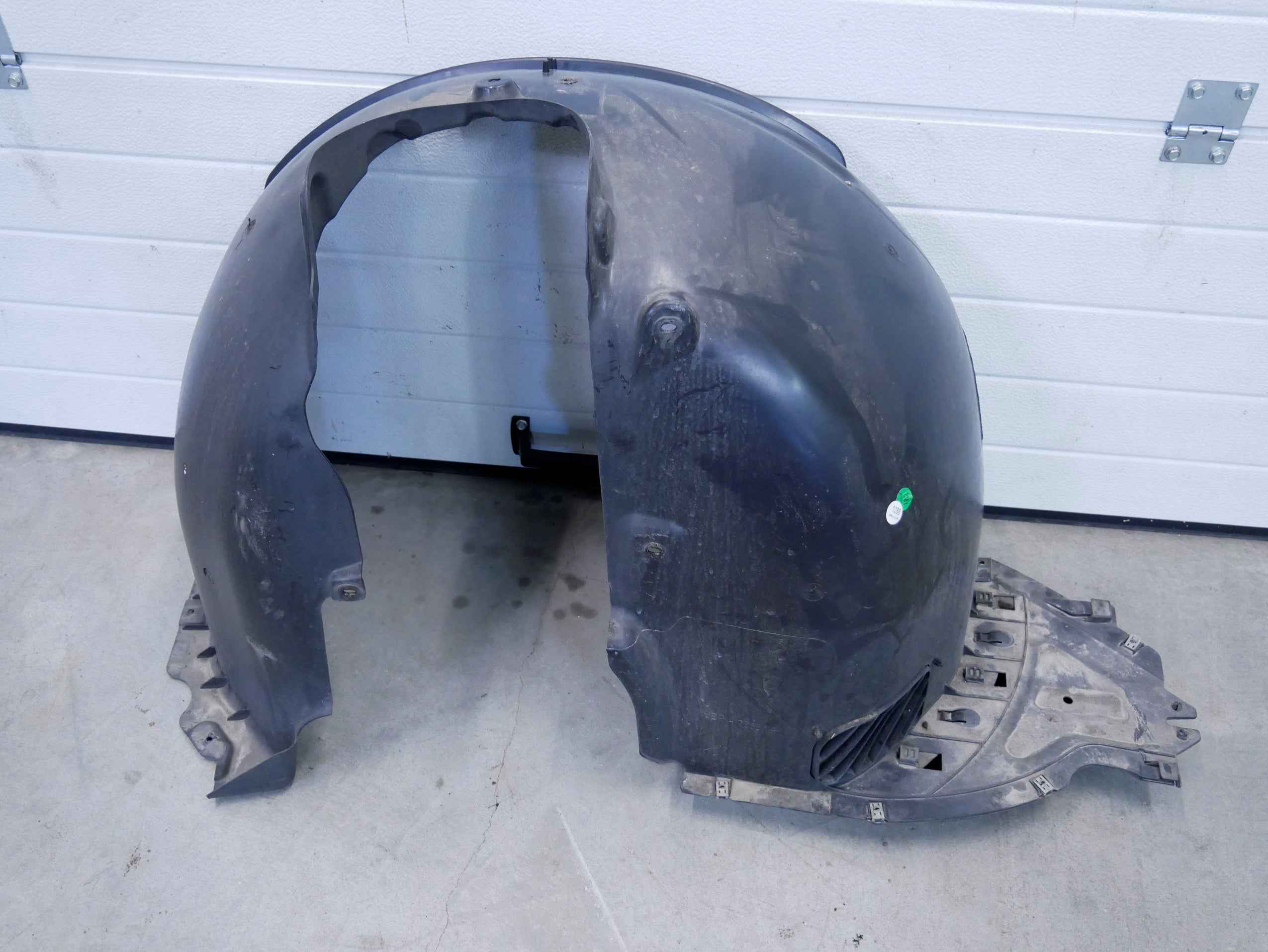 Nadkole przód przednie lewe 5E3809957H SKODA OCTAVIA IV