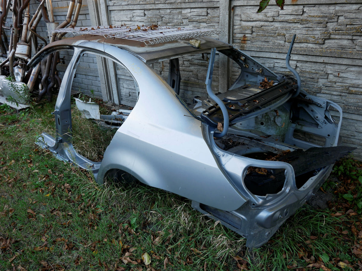 Karoseria tył z dachem BMW E60 sedan