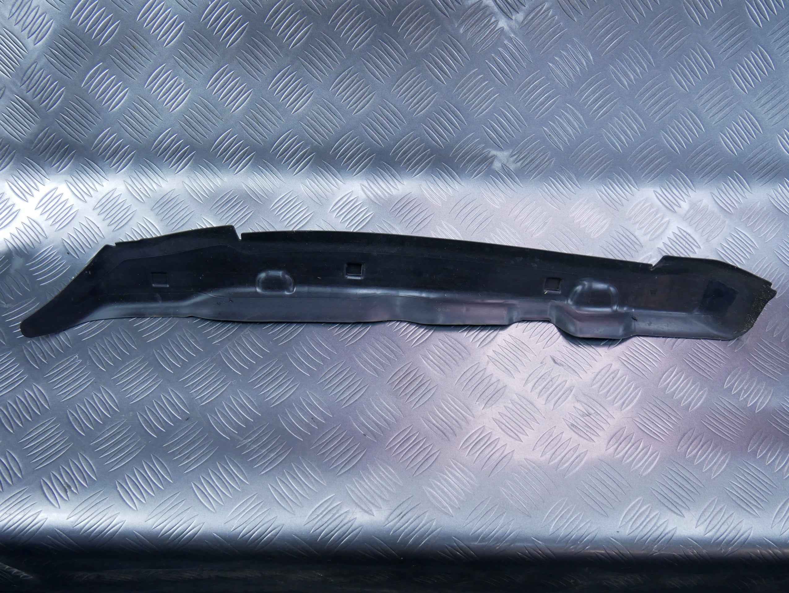 Wygłuszenie błotnika prawe 5E3821112 SKODA OCTAVIA IV