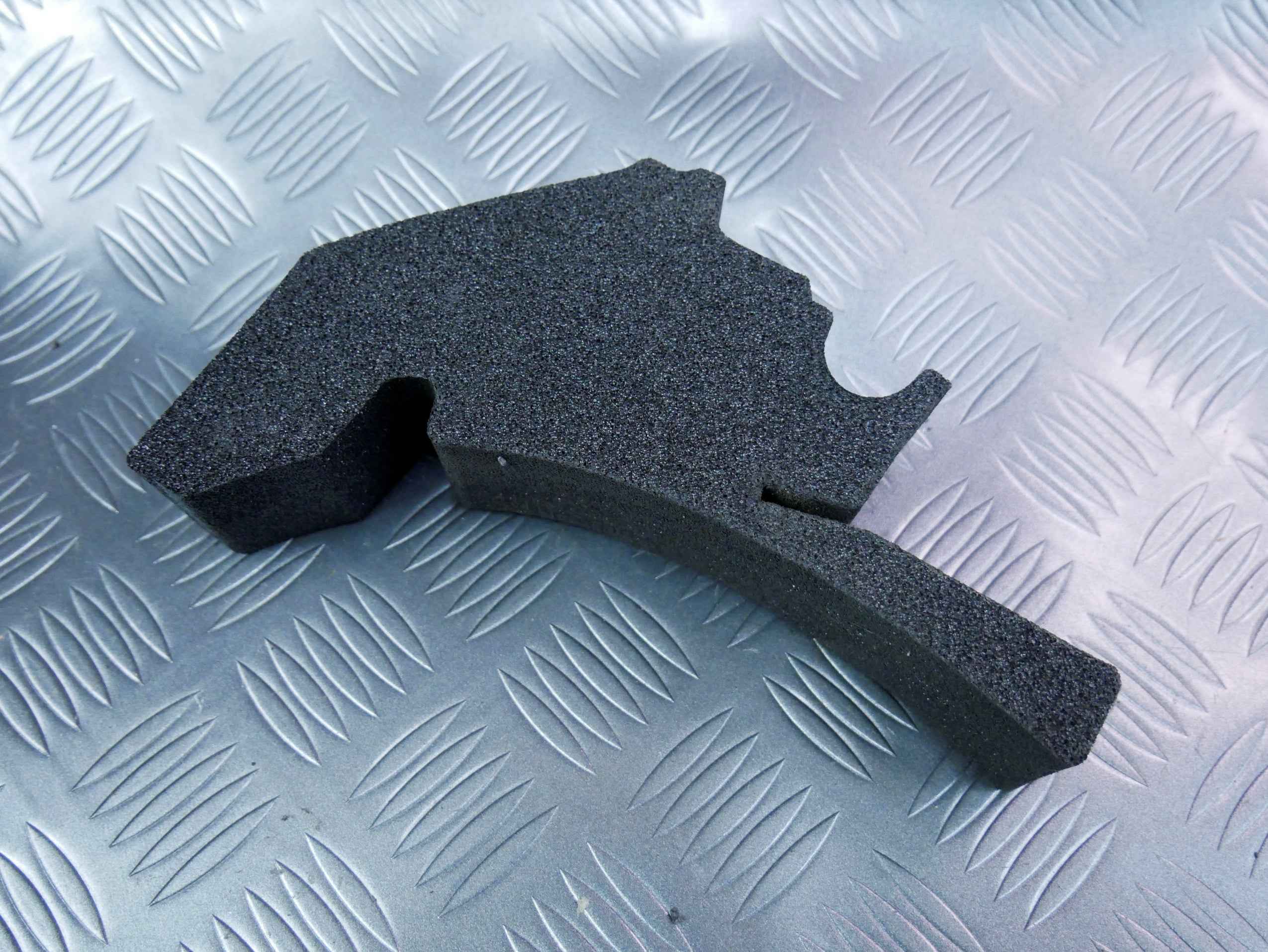 Pianka wygłuszenie błotnika prawe lewe 5E3864237 SKODA OCTAVIA IV