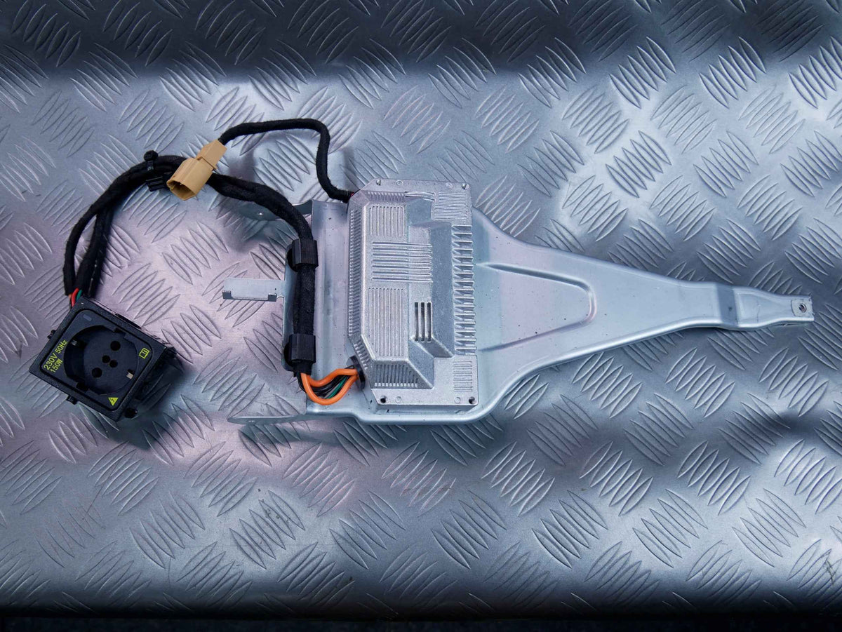Przetwornica napięcia 12V-230V 3F0907155 SKODA OCTAVIA IV